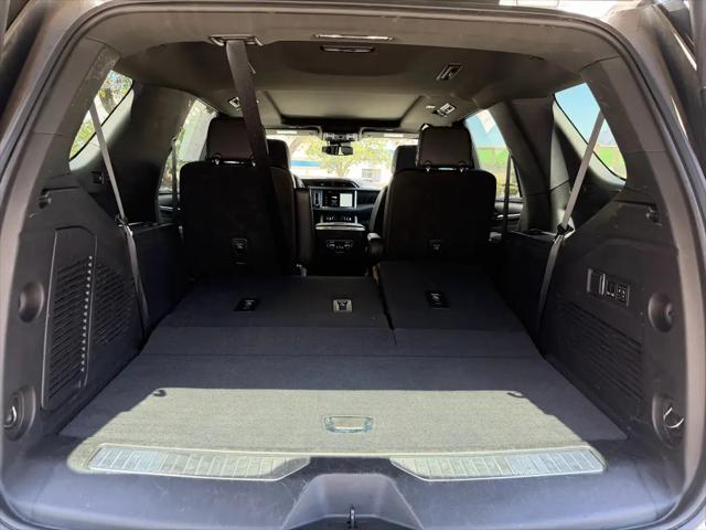2023 GMC Yukon 4WD Denali
