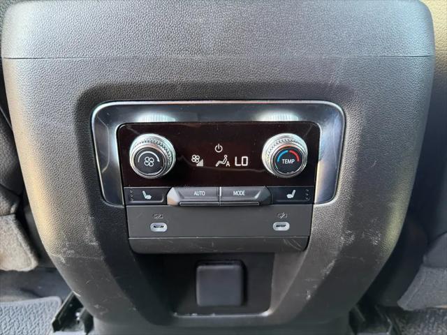 2023 GMC Yukon 4WD Denali