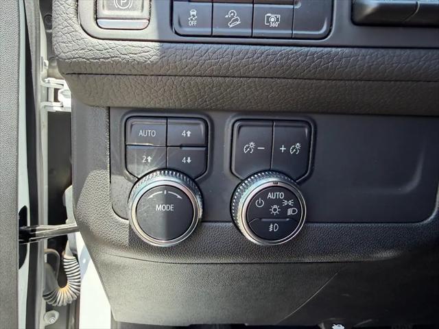 2023 GMC Yukon 4WD Denali