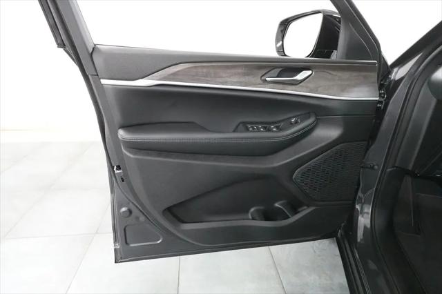 2026 Jeep Grand Cherokee L Altitude 4x4