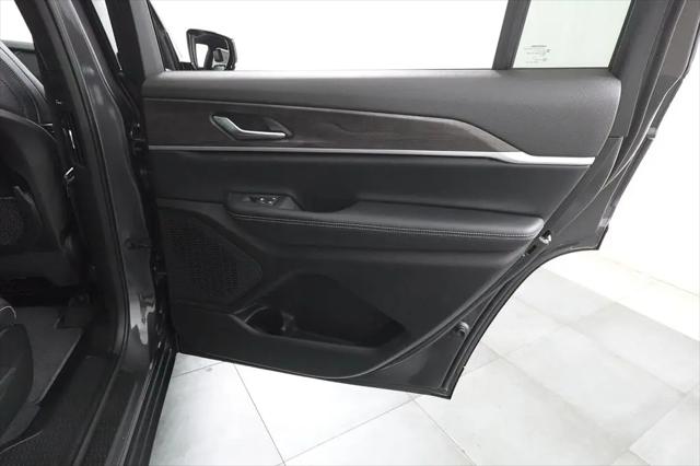 2026 Jeep Grand Cherokee L Altitude 4x4
