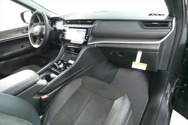 2026 Jeep Grand Cherokee L Altitude 4x4
