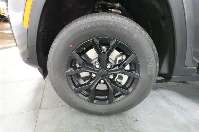 2026 Jeep Grand Cherokee L Altitude 4x4