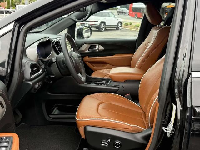 2024 Chrysler Pacifica Pinnacle AWD
