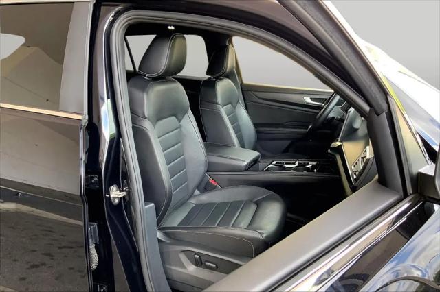 2024 Volkswagen Atlas Cross Sport 2.0T SEL R-Line