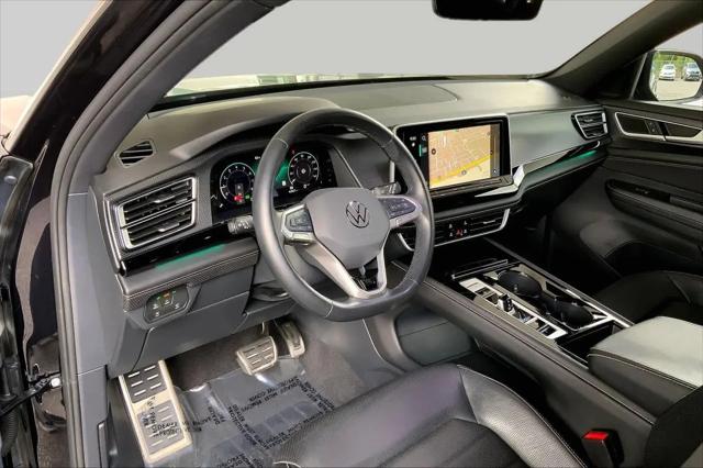 2024 Volkswagen Atlas Cross Sport 2.0T SEL R-Line