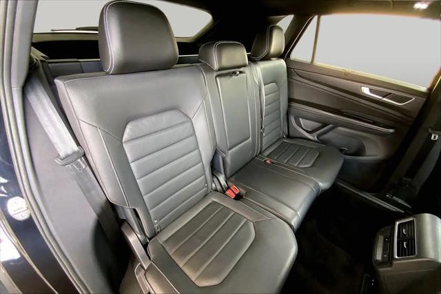2024 Volkswagen Atlas Cross Sport 2.0T SEL R-Line