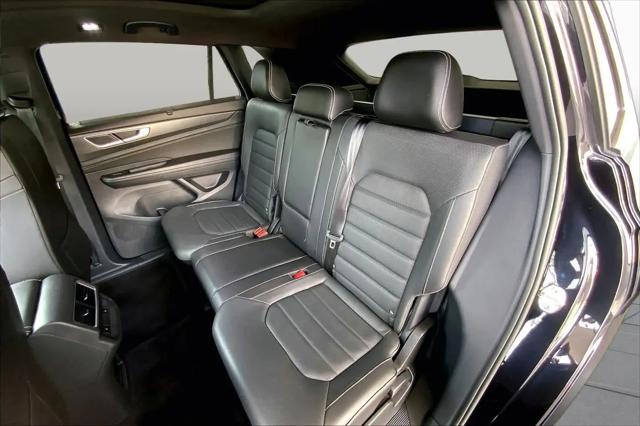 2024 Volkswagen Atlas Cross Sport 2.0T SEL R-Line