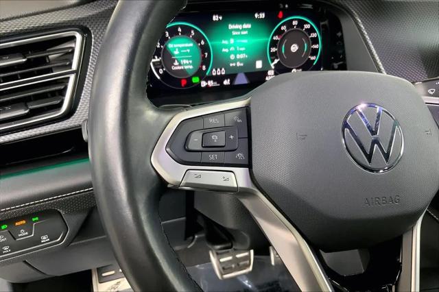 2024 Volkswagen Atlas Cross Sport 2.0T SEL R-Line