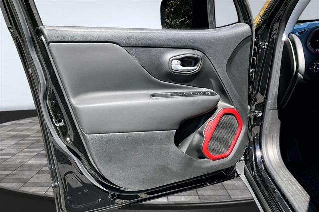 2023 Jeep Renegade Trailhawk 4x4
