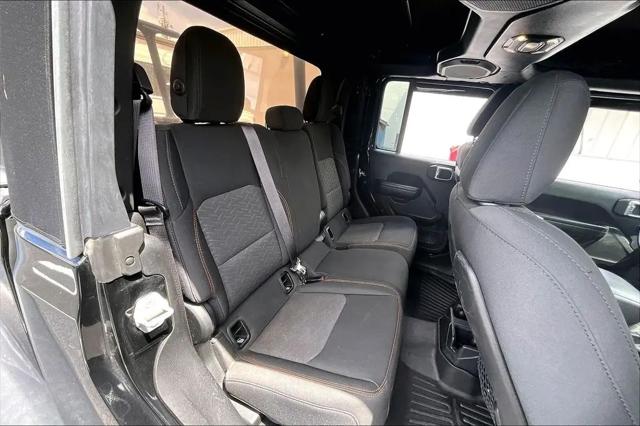 2021 Jeep Gladiator Sport