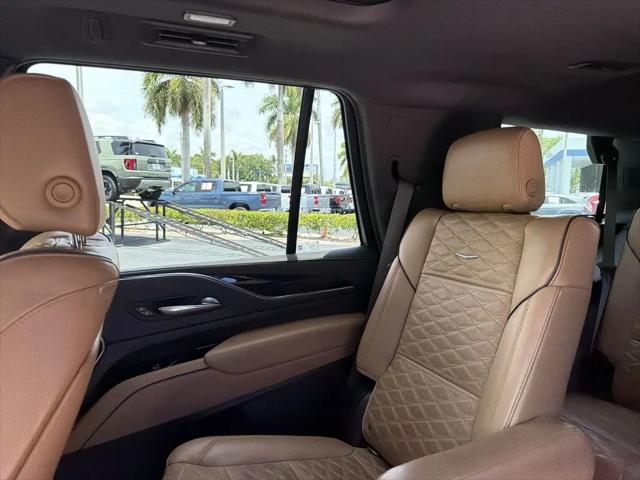 2022 Cadillac Escalade 2WD Premium Luxury