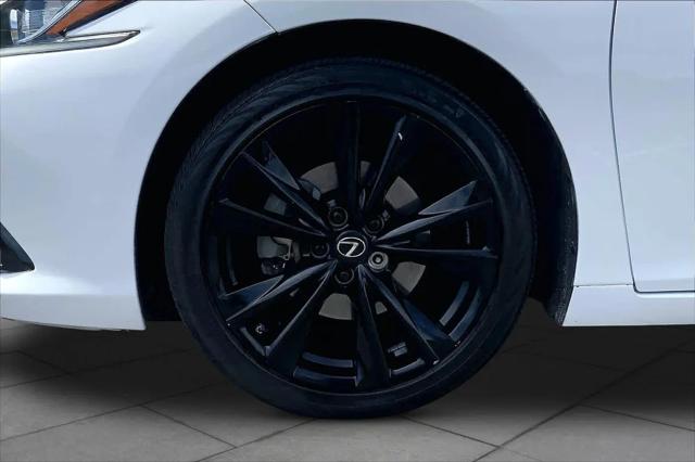 2023 Lexus ES 350 F SPORT Handling