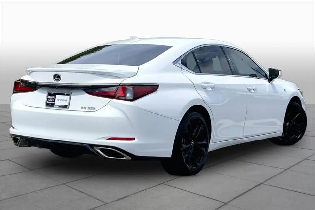 2023 Lexus ES 350 F SPORT Handling