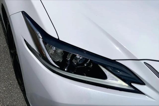 2023 Lexus ES 350 F SPORT Handling