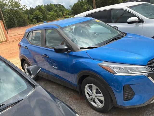 2025 Nissan Kicks S
