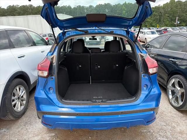 2025 Nissan Kicks S