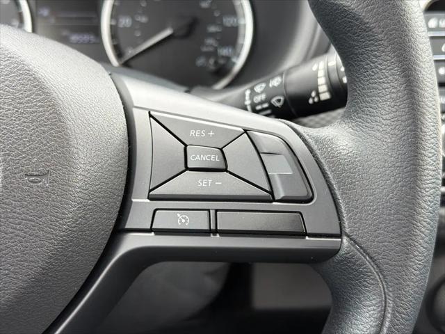 2025 Nissan Kicks S