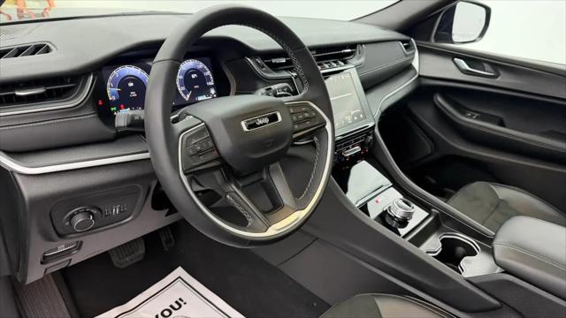 2025 Jeep Grand Cherokee Altitude X 4x4