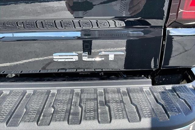 2026 GMC Sierra 2500HD Crew Cab, Standard Bed, SLT, 4WD
