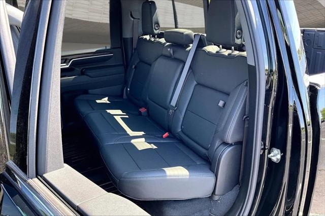 2026 GMC Sierra 2500HD Crew Cab, Standard Bed, SLT, 4WD