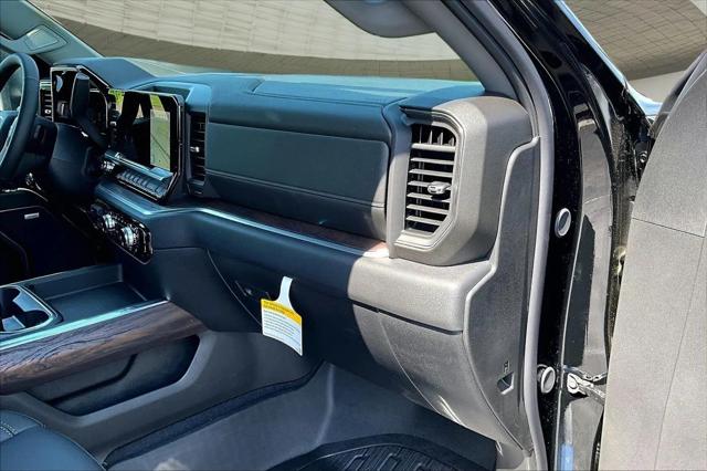 2026 GMC Sierra 2500HD Crew Cab, Standard Bed, SLT, 4WD