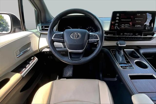 2022 Toyota Sienna XLE
