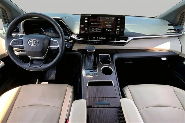 2022 Toyota Sienna XLE