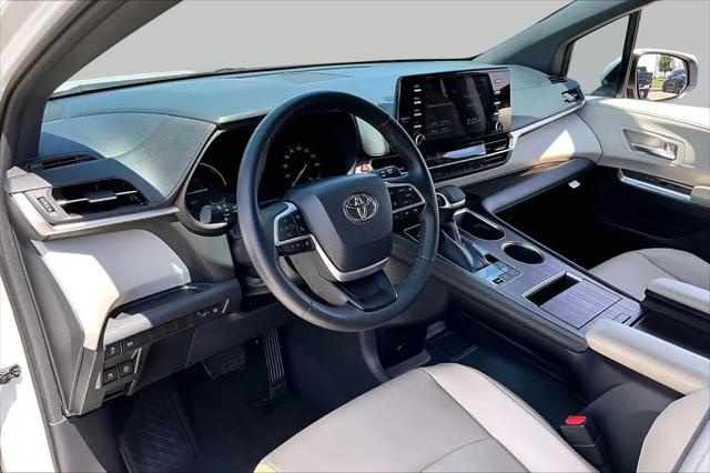 2022 Toyota Sienna XLE