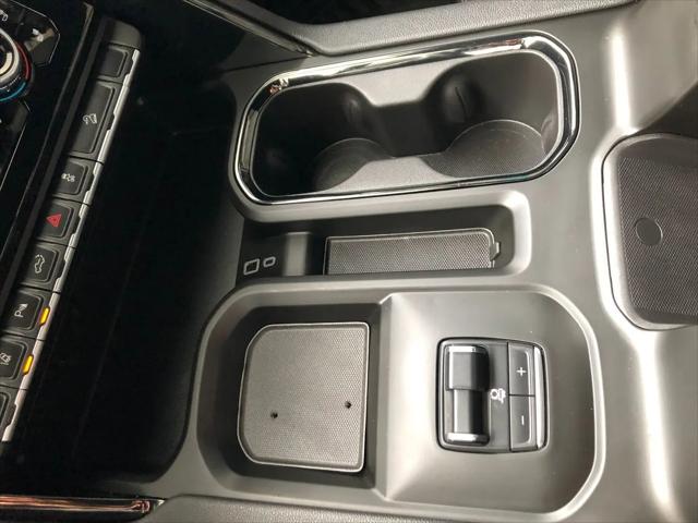 2025 GMC Sierra 3500HD 4WD Crew Cab Standard Bed AT4