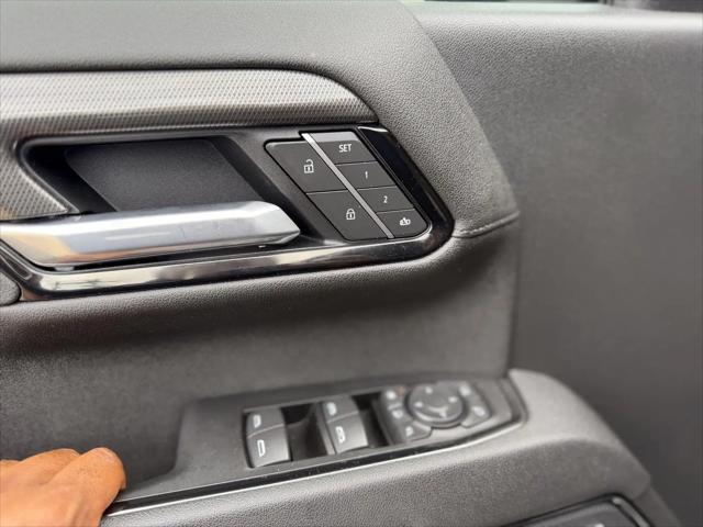 2026 GMC Sierra 2500HD Crew Cab, Standard Bed, AT4, 4WD