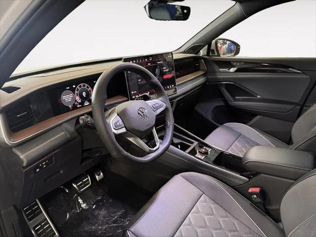 2026 Volkswagen Tiguan SEL R-Line Turbo