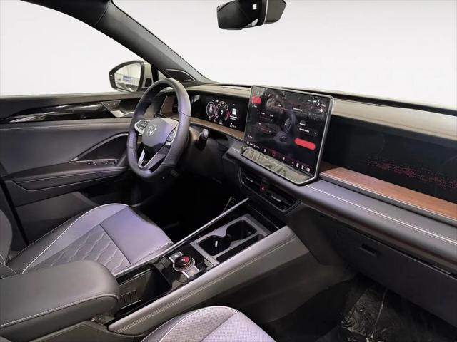 2026 Volkswagen Tiguan SEL R-Line Turbo