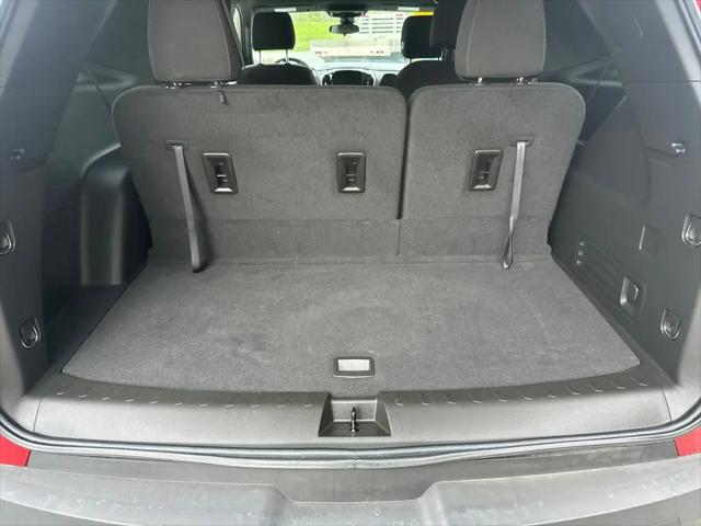 2023 Chevrolet Traverse AWD LT Cloth