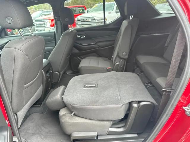 2023 Chevrolet Traverse AWD LT Cloth