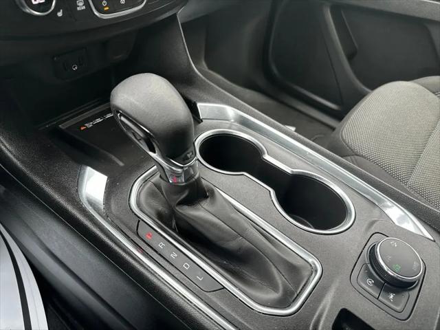 2023 Chevrolet Traverse AWD LT Cloth