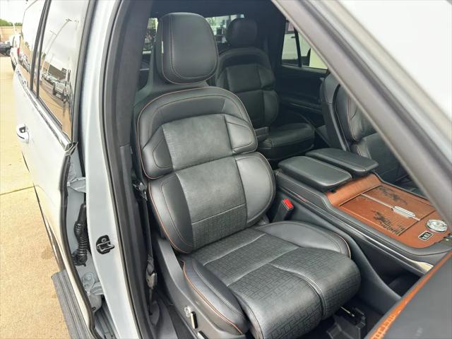 2025 Lincoln Navigator Black Label