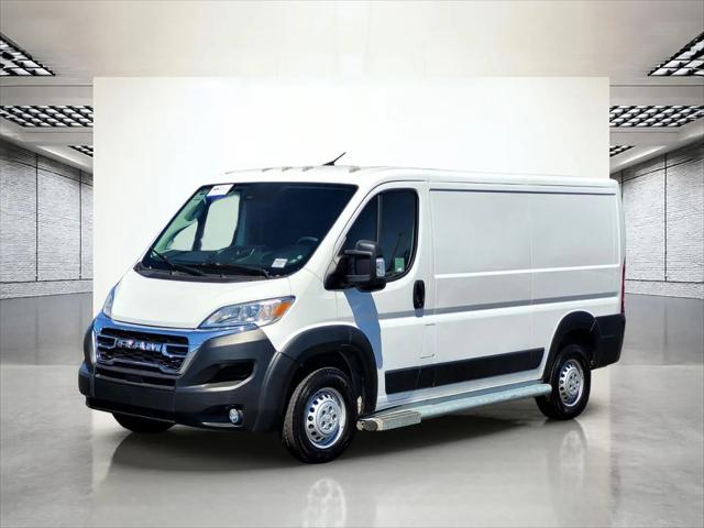2025 Ram ProMaster 2500 Cargo Van Tradesman Low Roof 136" WB w/Pass Seat