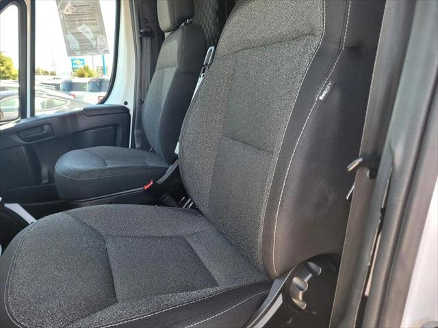 2025 Ram ProMaster 2500 Cargo Van Tradesman Low Roof 136" WB w/Pass Seat