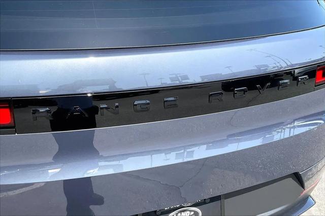 2026 Land Rover Range Rover Sport P360 SE