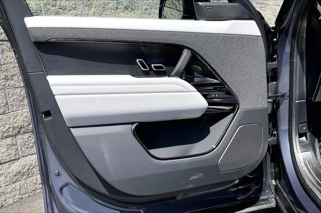 2026 Land Rover Range Rover Sport P360 SE