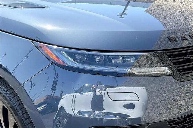 2026 Land Rover Range Rover Sport P360 SE