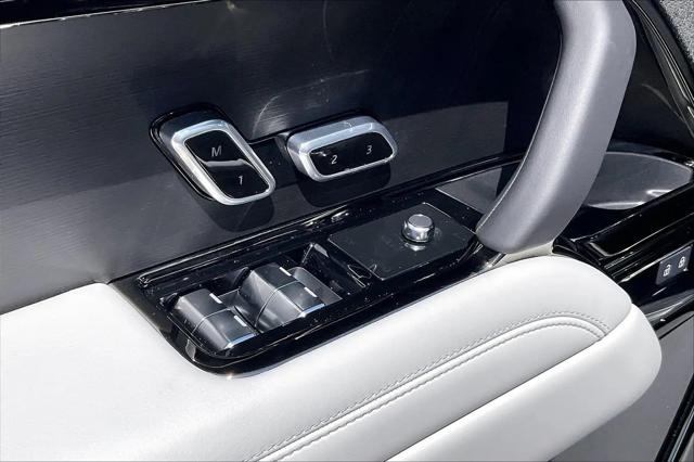 2026 Land Rover Range Rover Sport P360 SE