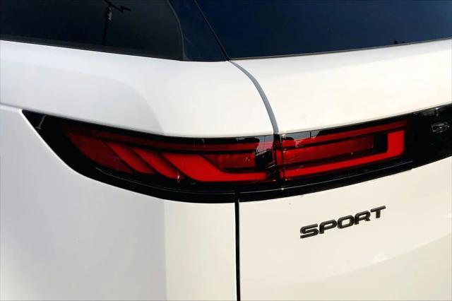 2026 Land Rover Range Rover Sport P360 SE