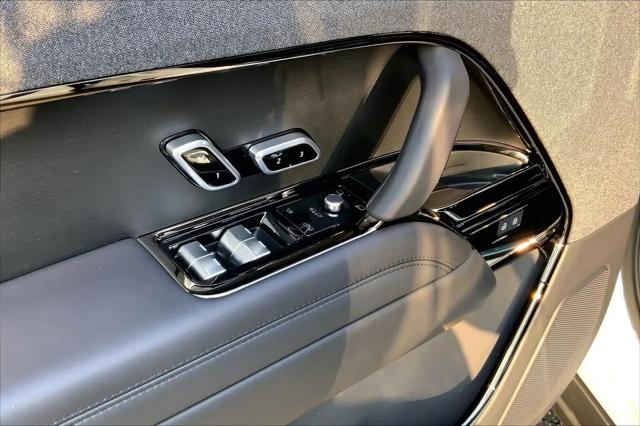 2026 Land Rover Range Rover Sport P360 SE