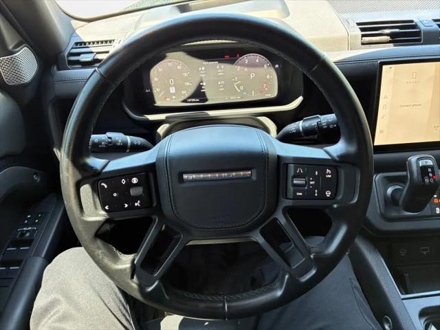 2024 Land Rover Defender 130 P400 Outbound