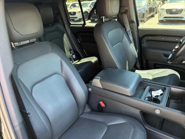 2024 Land Rover Defender 130 P400 Outbound