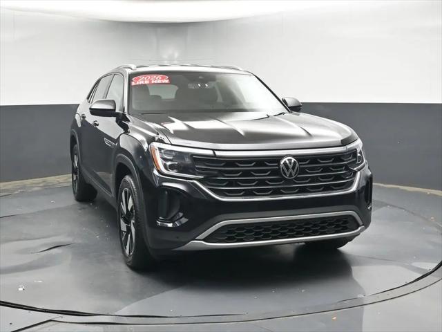 2026 Volkswagen Atlas Cross Sport SE with Technology