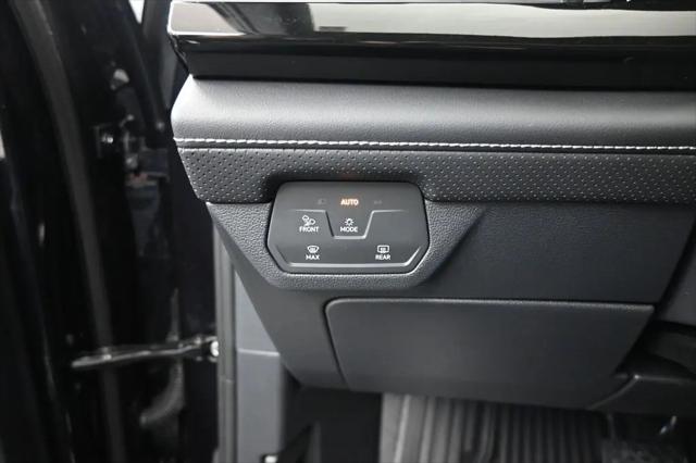 2026 Volkswagen Atlas Cross Sport SE with Technology