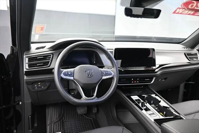 2026 Volkswagen Atlas Cross Sport SE with Technology